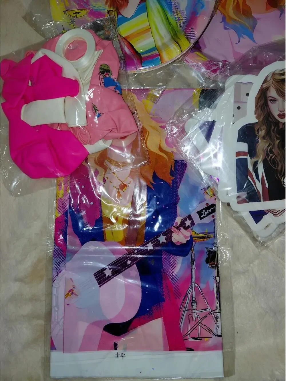 Taylor Swift party supply pack and